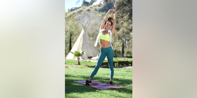 Brooke Burke said she carves out time daily to exercise, even if it's just 15 minutes. She insisted it makes all the difference.