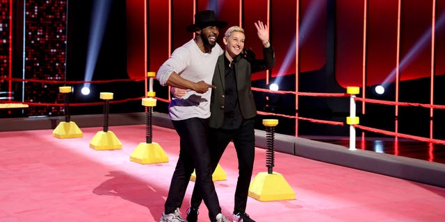 In season 7, Ellen DeGeneres joined Boss for a surprise performance of "Outta Your Mind" by Lil Jon and LMFAO.