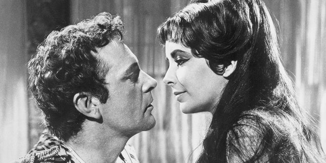 Elizabeth Taylor met Richard Burton before they worked together in "Cleopatra." She wasn't impressed by the Welsh actor. But that all changed.